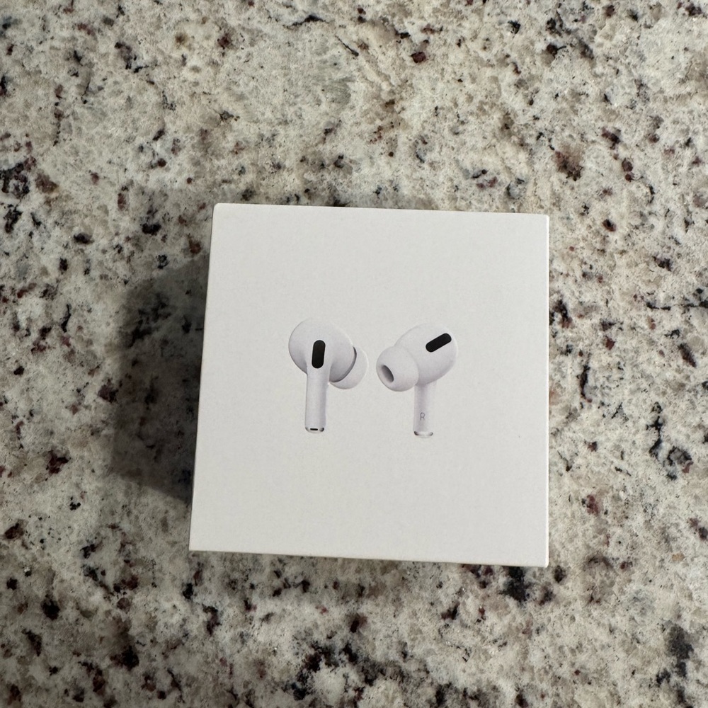 Apple AirPods Pro with Wireless charging Case